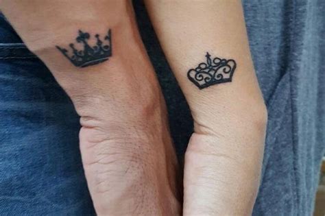 Tatuaggio “corona”: dove farlo e significato del simbolo